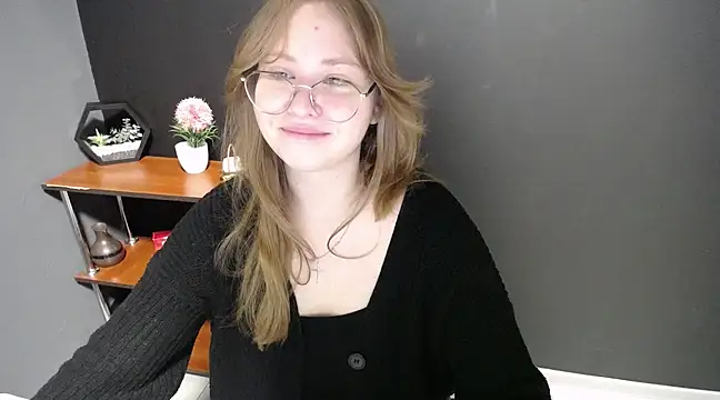 Snapshot of lady_minx chatting on 02/28/25, 07:15 lady minx online show from 02/28/25, 07:15