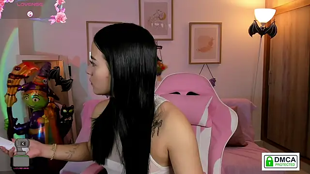 Veronica isaza   online show from 10/07/25, 12:46