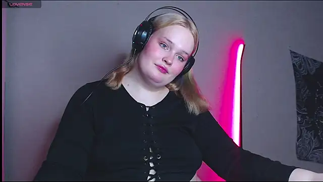 rozzhaos8 online show from 11/07/25, 09:04