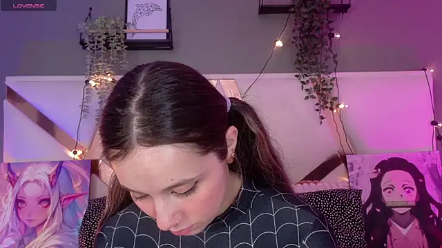 Snapshot of AmbarHills_1 chatting on 11/08/25, 11:54 AmbarHills 1 online show from 11/08/25, 11:54