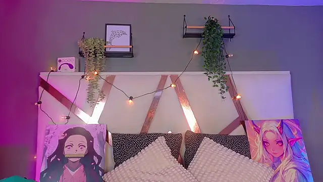 Snapshot of AmbarHills_1 chatting on 11/17/25, 11:38 AmbarHills 1 online show from 11/17/25, 11:38