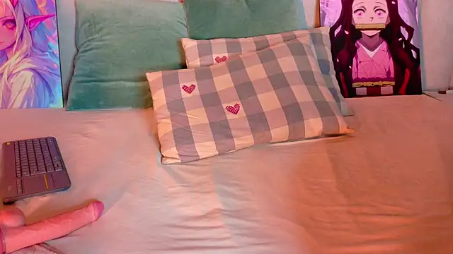 Snapshot of AmbarHills_1 chatting on 11/24/25, 11:32 AmbarHills 1 online show from 11/24/25, 11:32