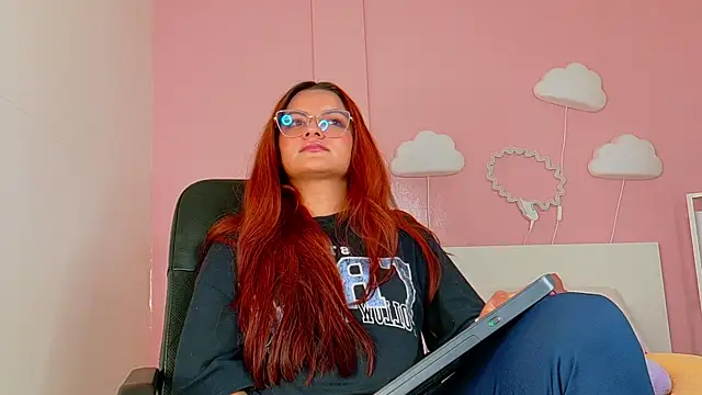 Snapshot of AbbyWathson chatting on 09/26/25, 01:42 AbbyWathson online show from 09/26/25, 01:42