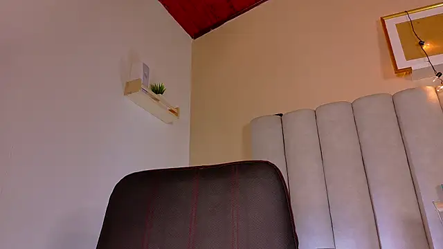 Snapshot of AbbyWathson chatting on 10/11/25, 08:07 AbbyWathson online show from 10/11/25, 08:07