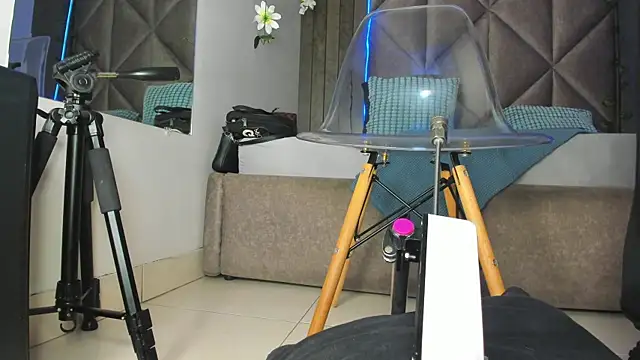 Snapshot of AbbyWathson chatting on 10/15/25, 07:58 AbbyWathson online show from 10/15/25, 07:58