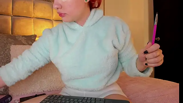 Snapshot of StacyRigel chatting on 02/13/25, 04:22 StacyRigel online show from 02/13/25, 04:22
