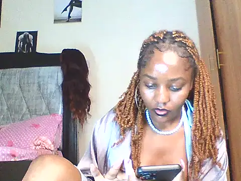 Snapshot of wendy--pretty chatting on 09/23/25, 08:34 wendy--pretty online show from 09/23/25, 08:34