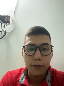 Snapshot of Abercend chatting on 10/13/25, 03:06 Abercend online show from 10/13/25, 03:06