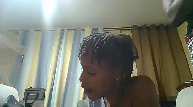 Snapshot of likys123 chatting on 12/02/24, 08:00 likys123 online show from 12/02/24, 08:00