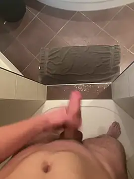 Snapshot of Bigdick0301 chatting on 01/06/25, 04:02 Bigdick0301 online show from 01/06/25, 04:02