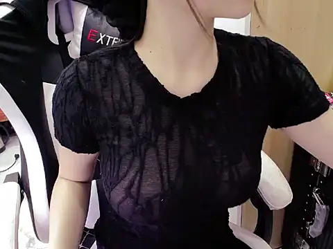 Lynk Lee69 online show from 03/22/25, 09:02