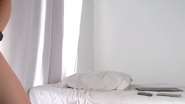 Snapshot of aryalovejoy chatting on 09/15/25, 06:08 aryalovejoy online show from 09/15/25, 06:08