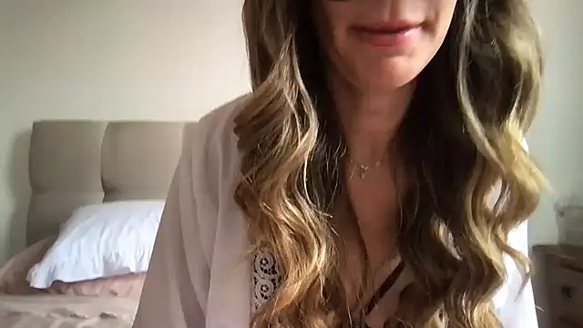 paolajonez online show from 01/05/25, 03:34