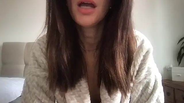 paolajonez online show from 09/13/25, 12:16