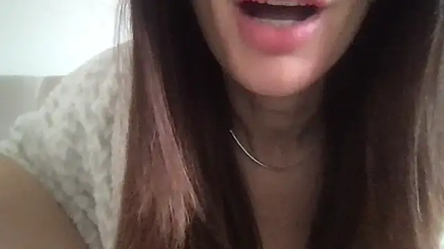 paolajonez online show from 11/02/25, 02:08