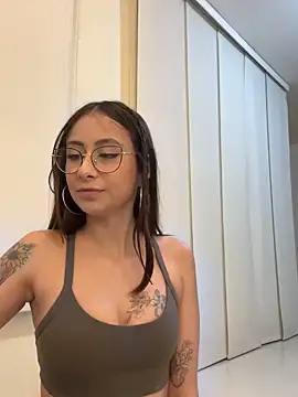 Snapshot of juanasnz99 chatting on 12/14/24, 05:29 juanasnz99 online show from 12/14/24, 05:29