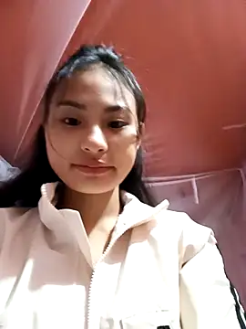 trieungoclnt online show from 11/02/25, 02:25