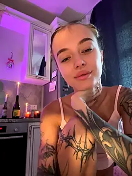 Snapshot of enjoy_my_beauty chatting on 09/22/25, 06:04 enjoy my beauty online show from 09/22/25, 06:04