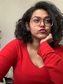 Snapshot of Curvydesifromgermany chatting on 03/20/25, 08:31 Curvydesifromgermany online show from 03/20/25, 08:31