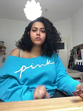 Snapshot of Curvydesifromgermany chatting on 10/09/25, 10:35 Curvydesifromgermany online show from 10/09/25, 10:35