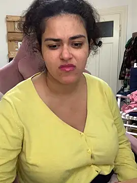 Snapshot of Curvydesifromgermany chatting on 11/05/25, 01:33 Curvydesifromgermany online show from 11/05/25, 01:33