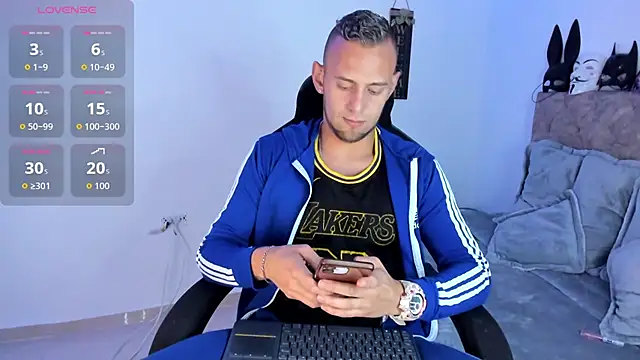 Snapshot of Damon_Bakert chatting on 10/08/25, 03:31 Damon Bakert online show from 10/08/25, 03:31