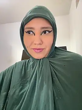 hannahayat online show from 10/23/25, 02:38