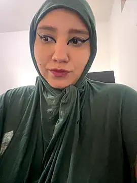 hannahayat online show from 11/12/25, 12:49