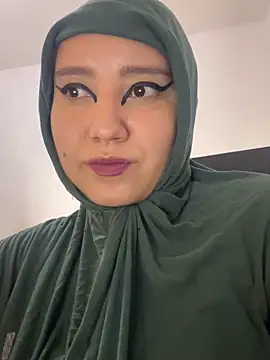 hannahayat online show from 11/20/25, 01:44