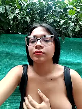 -VICKKY online show from 01/23/25, 01:02