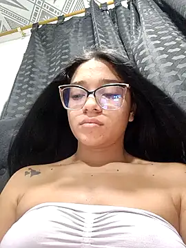 -VICKKY online show from 02/20/25, 01:40