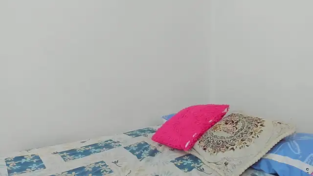 sofiaparker8 online show from 01/27/25, 11:54