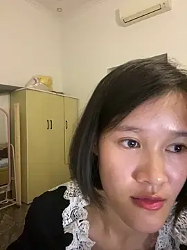 Snapshot of thithi8369 chatting on 12/31/24, 04:04 thithi8369 online show from 12/31/24, 04:04