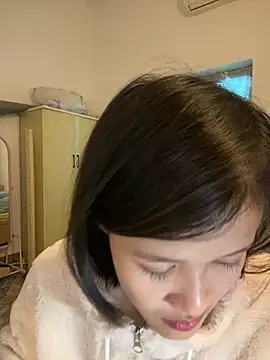 Snapshot of thithi8369 chatting on 01/10/25, 07:04 thithi8369 online show from 01/10/25, 07:04