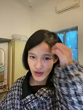 Snapshot of thithi8369 chatting on 01/11/25, 08:11 thithi8369 online show from 01/11/25, 08:11