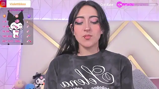 Snapshot of Violettbloss chatting on 02/05/25, 09:29 Violettbloss online show from 02/05/25, 09:29