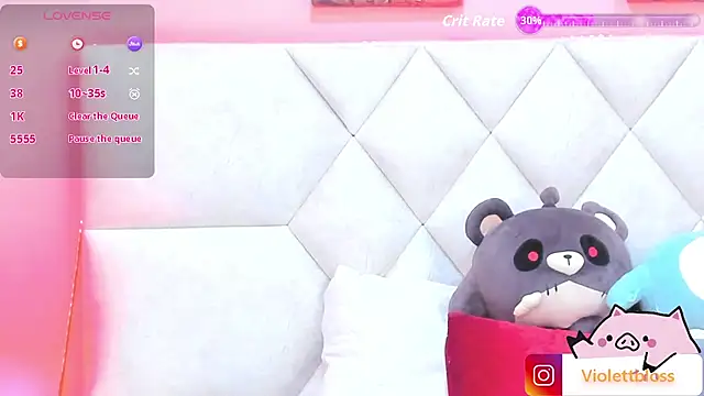 Snapshot of Violettbloss chatting on 09/25/25, 03:10 Violettbloss online show from 09/25/25, 03:10