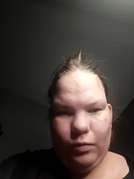 Snapshot of cokinesoumise chatting on 11/19/25, 08:42 cokinesoumise online show from 11/19/25, 08:42