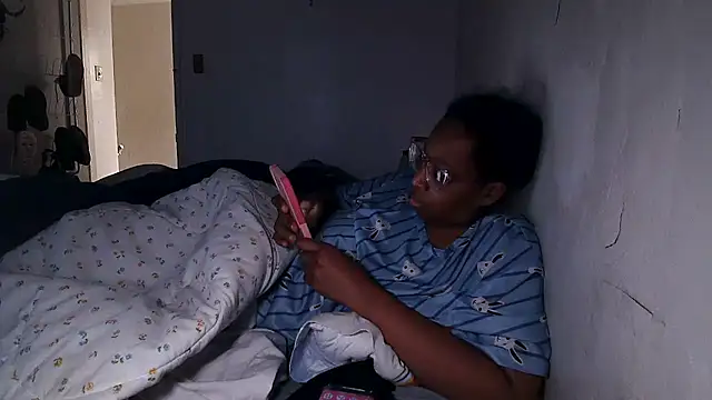 Snapshot of madamsensuale chatting on 03/12/25, 03:51 madamsensuale online show from 03/12/25, 03:51