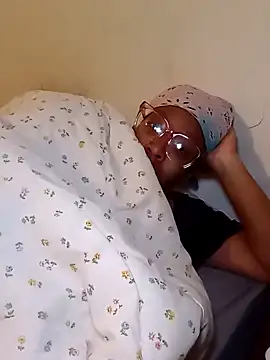 Snapshot of madamsensuale chatting on 03/18/25, 02:58 madamsensuale online show from 03/18/25, 02:58