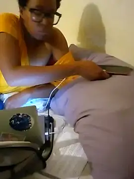 Snapshot of madamsensuale chatting on 11/02/25, 01:19 madamsensuale online show from 11/02/25, 01:19