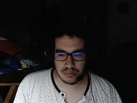 Snapshot of thealfawolf01 chatting on 01/09/25, 03:36 thealfawolf01 online show from 01/09/25, 03:36