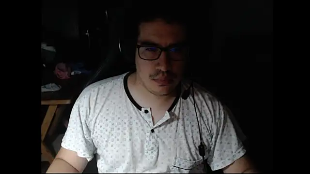 Snapshot of thealfawolf01 chatting on 01/28/25, 12:26 thealfawolf01 online show from 01/28/25, 12:26
