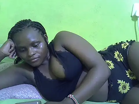 Snapshot of queendebbie chatting on 03/02/25, 05:33 queendebbie online show from 03/02/25, 05:33