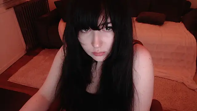 Snapshot of Lynylou chatting on 12/03/24, 03:41 Lynylou online show from 12/03/24, 03:41