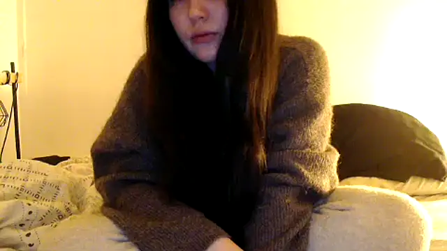 Snapshot of Lynylou chatting on 12/03/24, 12:59 Lynylou online show from 12/03/24, 12:59