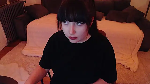 Snapshot of Lynylou chatting on 12/09/24, 01:40 Lynylou online show from 12/09/24, 01:40