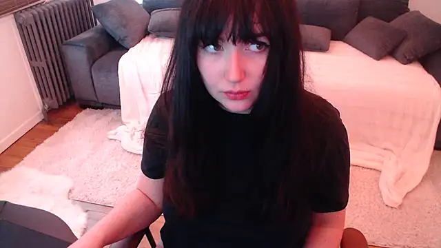 Snapshot of Lynylou chatting on 12/10/24, 01:44 Lynylou online show from 12/10/24, 01:44