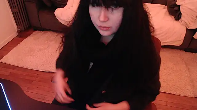 Snapshot of Lynylou chatting on 01/26/25, 06:38 Lynylou online show from 01/26/25, 06:38