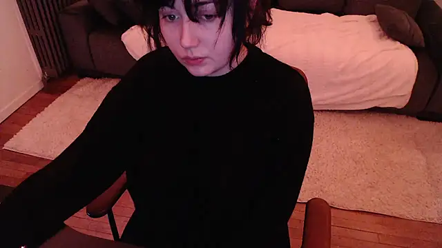 Snapshot of Lynylou chatting on 02/19/25, 07:06 Lynylou online show from 02/19/25, 07:06